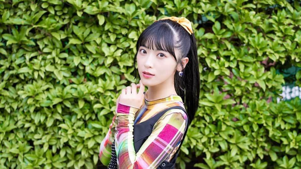 佐藤綺星のインスタグラム：「🎤💞  「アイドルなんかじゃなかったら」 MVが公開されました✨️  是非たくさん見てくださいね🎞🤍」
