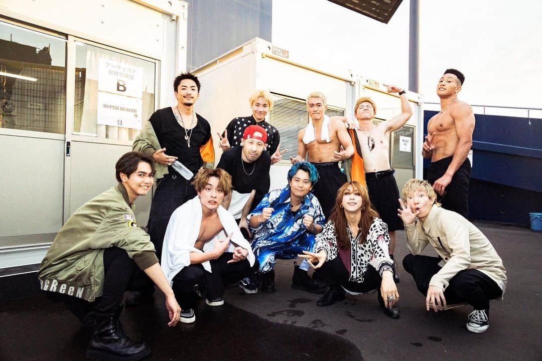 柳沢亮太のインスタグラム：「GENERATIONS from EXILE TRIBE × SUPER BEAVER 🔥✌️#GENERATIONS #SUPERBEAVER #音楽と髭達 #音髭 #写殺 @cazrowaoki」