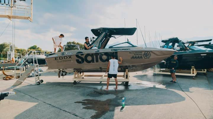 仲野温のインスタグラム：「muta Japan 🇯🇵 🏄‍♂️🌊」