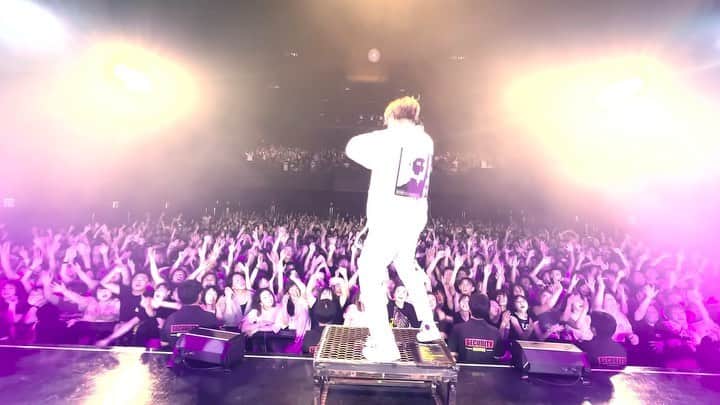 のインスタグラム：「残すはファイナル札幌🔥  @noisemaker_official   NOISEMAKER ROAD TO 20th ANNIVERSARY ZEPP TOUR  Zepp DiverCity公演 の映像公開！  TOUR FINAL 9.17 (SUN) Zepp Sapporo  ▼チケット一般発売中！ https://noise-maker.net/news/874c8da2-6887-4725-885c-a4c0b4a76cc7  ▼オフィシャルグッズ発売中！ https://noisemaker.base.shop/  #NOISEMAKER」