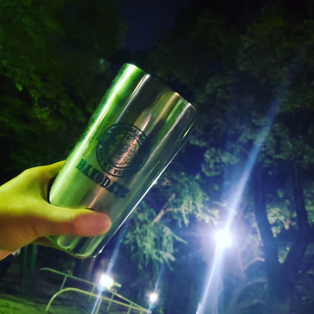 常世晶子さんのインスタグラム写真 - (常世晶子Instagram)「家でキンキンに冷やしたステンレスカップを持参して夜の公園へ🌃  間もなく夏が終わりますね😌♪  夏の終わりの一日  #2023年 #夏休み #ママ友と #急な会合  #お疲れさまでした #🌙」8月26日 23時52分 - tokoyo_shoko