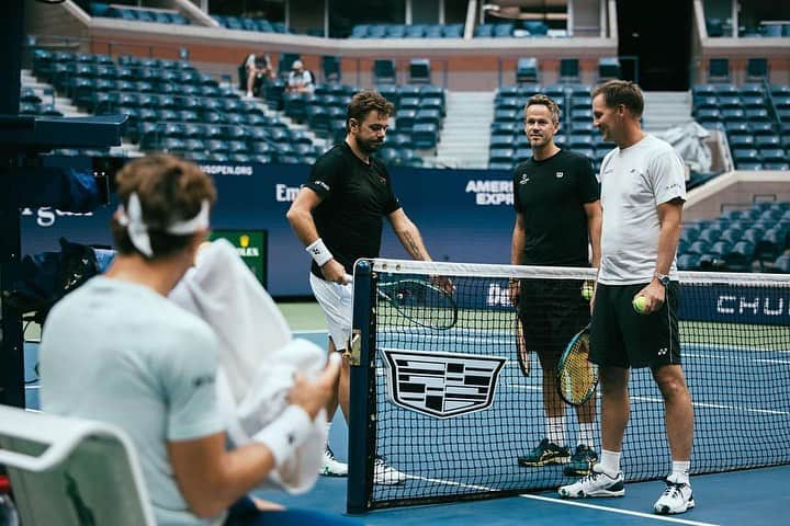 スタニスラス・ワウリンカさんのインスタグラム写真 - (スタニスラス・ワウリンカInstagram)「Getting ready for the @usopen with @casperruud ! ♟️⏳🎾😅🏃🏻💪🏻🇺🇸💙 #practice #fun #hardwork #trusttheprocess  📸 @sbermatov」8月26日 23時58分 - stanwawrinka85