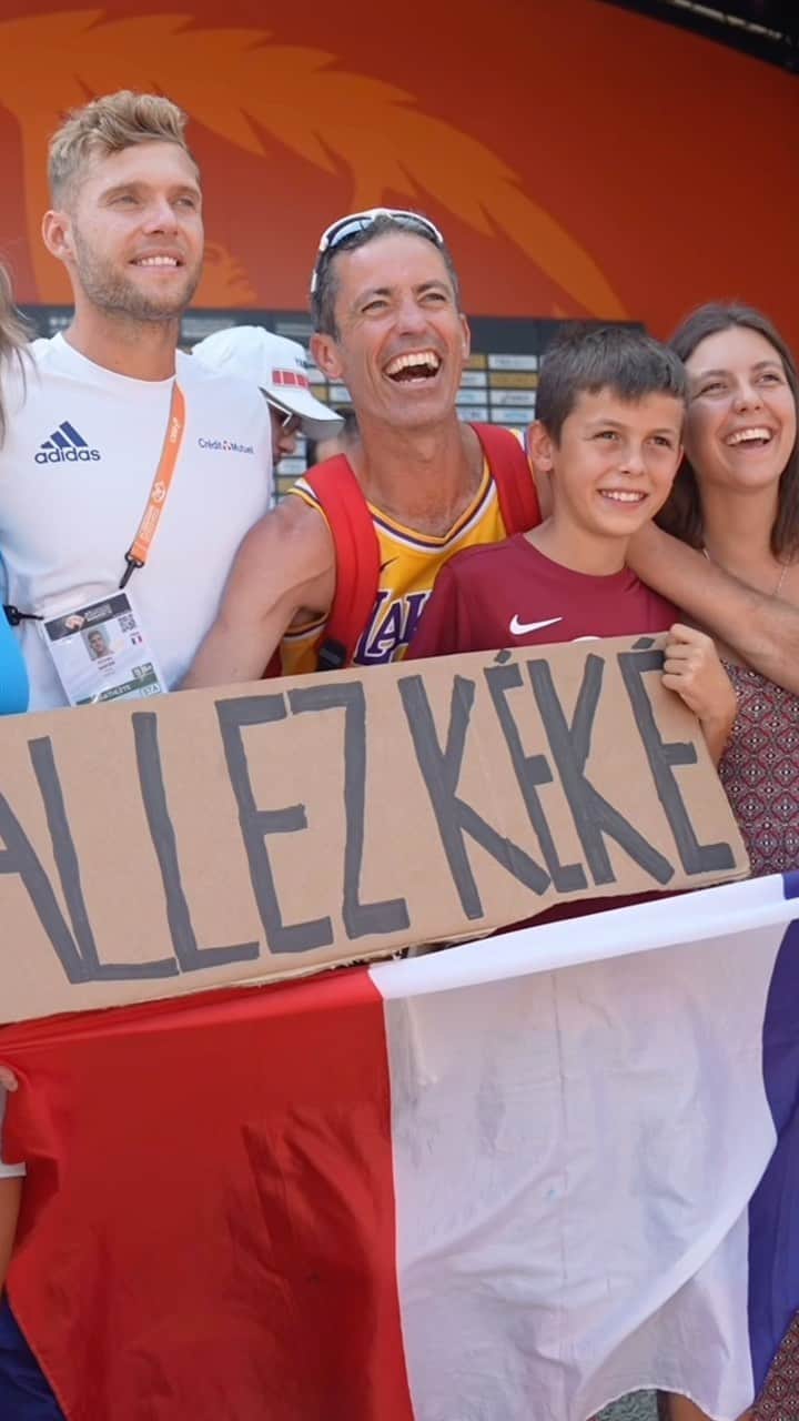 ケビン・マイヤーのインスタグラム：「Quand @mayer.deca retrouve ses supporters aux abords du stade de Budapest ! 😍  🎥 @_leobrt.production / @stadion_actu  #budapest2023  #worldathleticschamps」