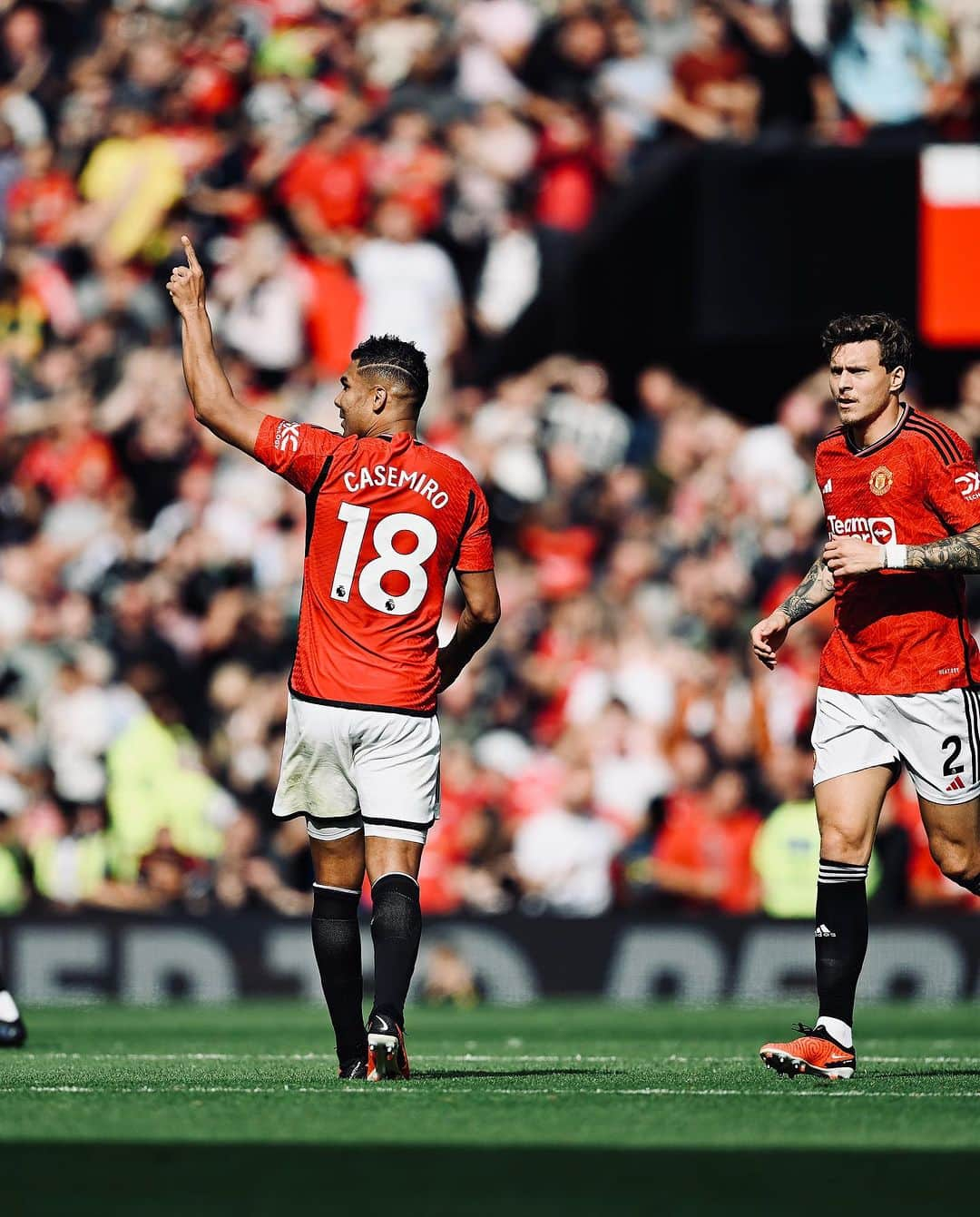 カゼミーロさんのインスタグラム写真 - (カゼミーロInstagram)「@Casemiro with the leveller! ❤️‍🔥  #MUFC #ManUtd #Casemiro #OldTrafford #PremierLeague」8月27日 0時22分 - casemiro