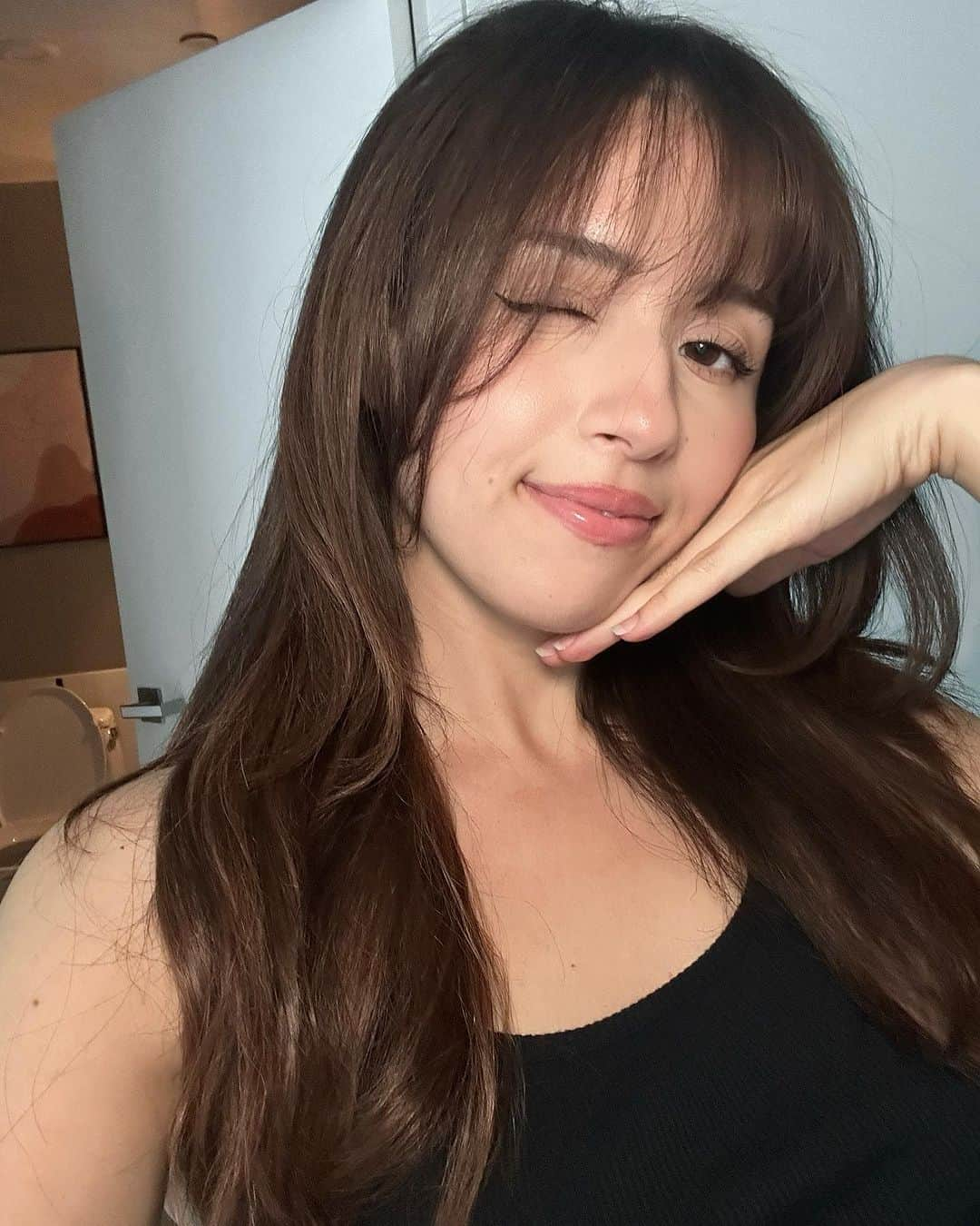 Pokimaneさんのインスタグラム写真 - (PokimaneInstagram)「committed to the bangs :)」8月27日 0時47分 - pokimanelol