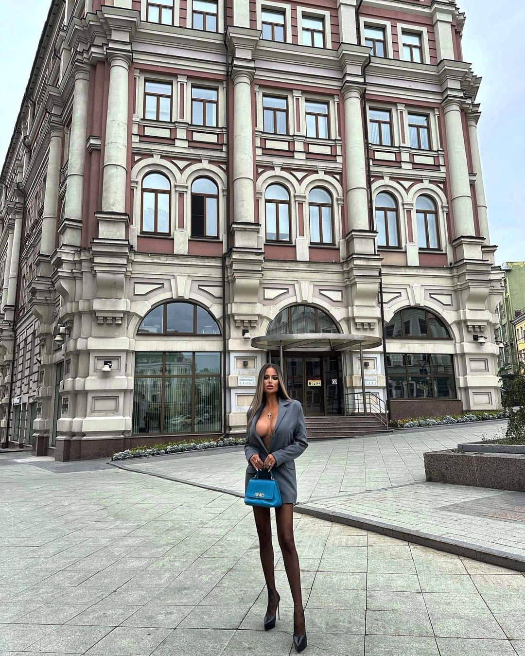 Nita Kuzminaのインスタグラム：「Когда ты понимаешь свою ценность, никто не сможет тебя сломить ♠️」