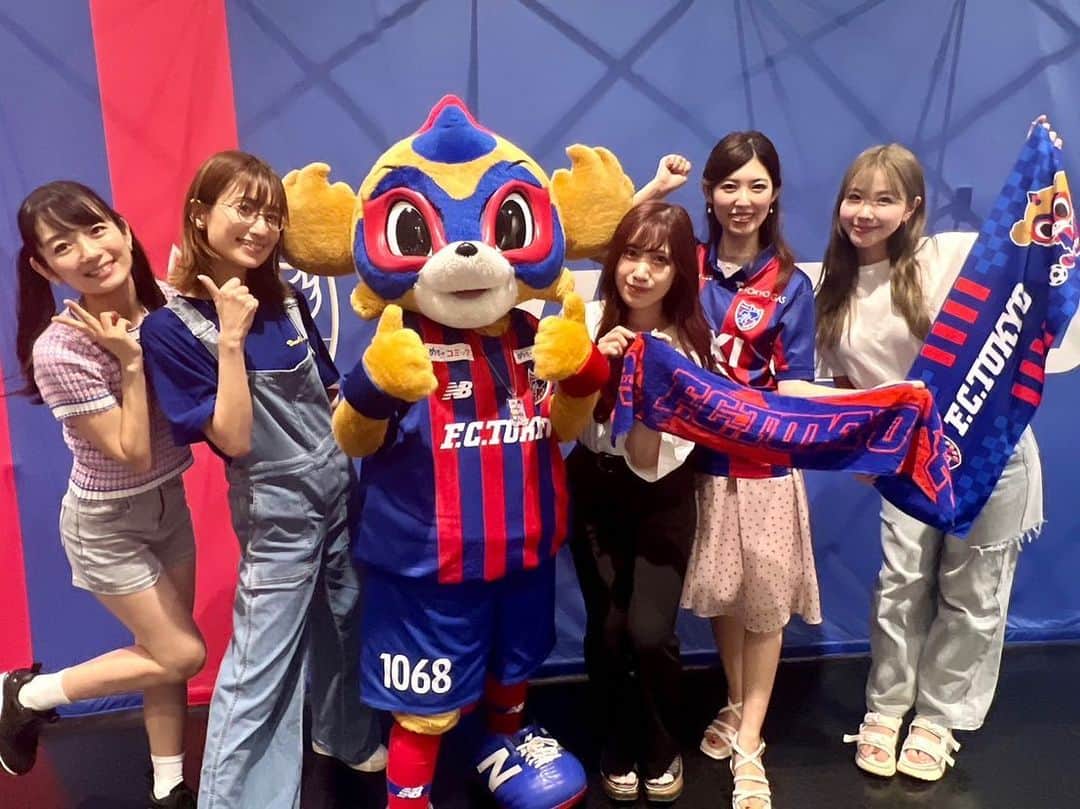 河村唯（うめ子）のインスタグラム：「FC東京の応援、行ってきました！ アイドロング!!!と共に...✨ サマーライオン(チャント)も2回聴けて🎵 大興奮の試合観戦でした！  引き分けという結果は、 悔しかったりするのですが ただ、とんでもないゴールと 最後までどうなるかわからないドキドキ感。 汗だくな応援で大興奮でした📣✨楽しかったです。  「国立競技場」と頭で唱えながら 気づいたら「味スタ」にいた時は、血の気が引きましたが  こんなに素敵な時間過ごせたこと感謝です！ ありがとうございました！！  #fctokyo #国立競技場 #FC東京 #idoling」