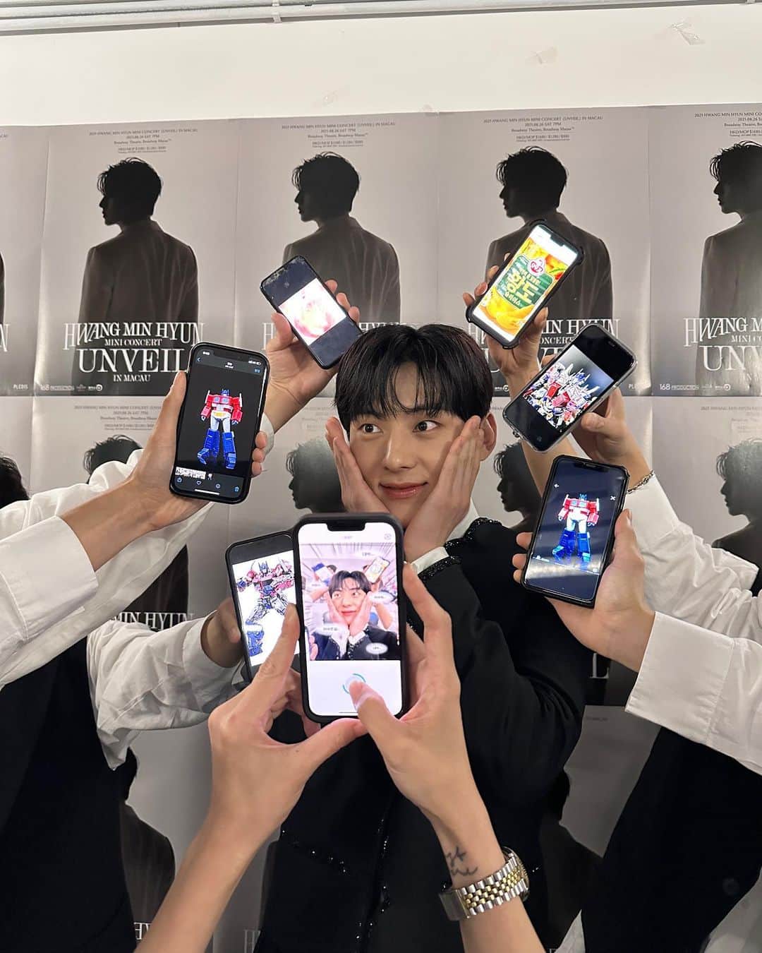 ミンヒョン さんのインスタグラム写真 - (ミンヒョン Instagram)「✌🏻」8月27日 1時00分 - optimushwang