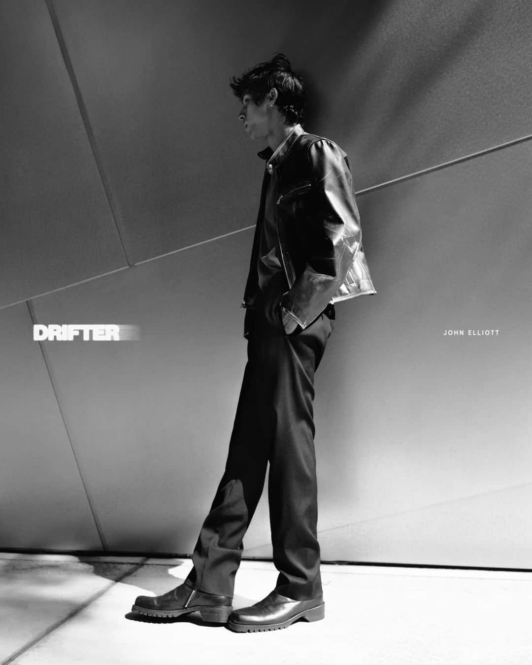 ジョン エリオットのインスタグラム：「Drifter Leather. Sunday, 8.27.」