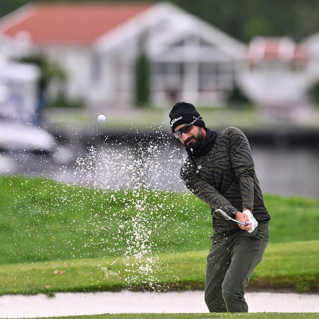 フランチェスコ・ラポルタさんのインスタグラム写真 - (フランチェスコ・ラポルタInstagram)「Summer in Sweden 🇸🇪 🏝️ —— #hydrogen #allianzitalia #titleist #footjoy #borgoegnazia #sandomenicogolf #tribesstore #sweden #challengetour」8月27日 2時27分 - francesco__laporta