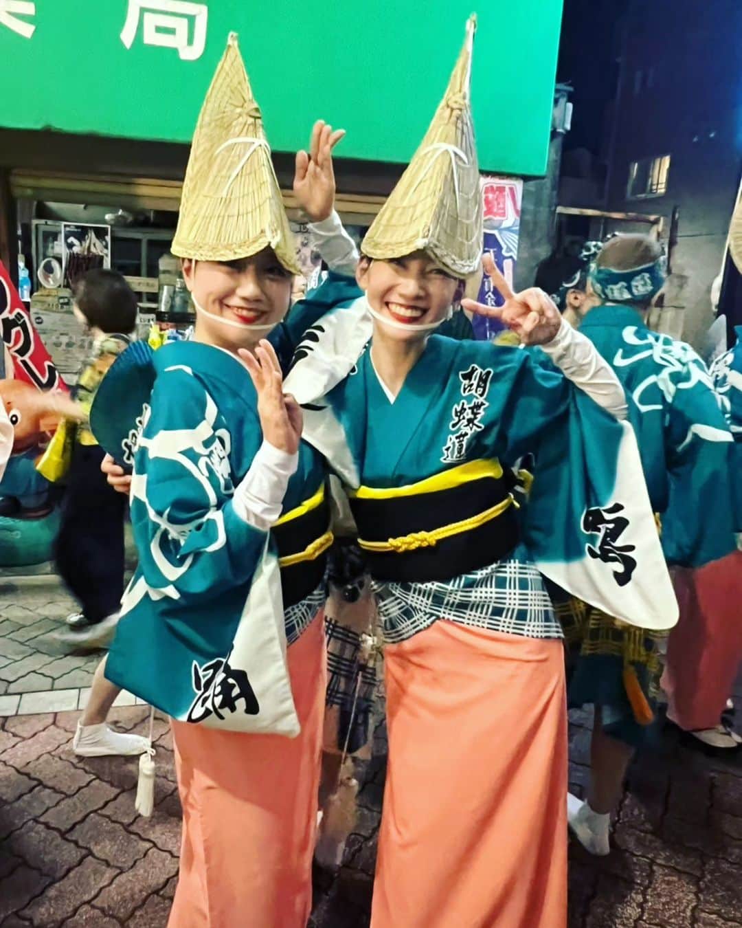 濱田准のインスタグラム：「最終日❗❗どんな感じになるんだろう😆✨✨わくわく  胡蝶蓮は北口にある【ひがし演舞場】から17:00スタートです🙋👍」