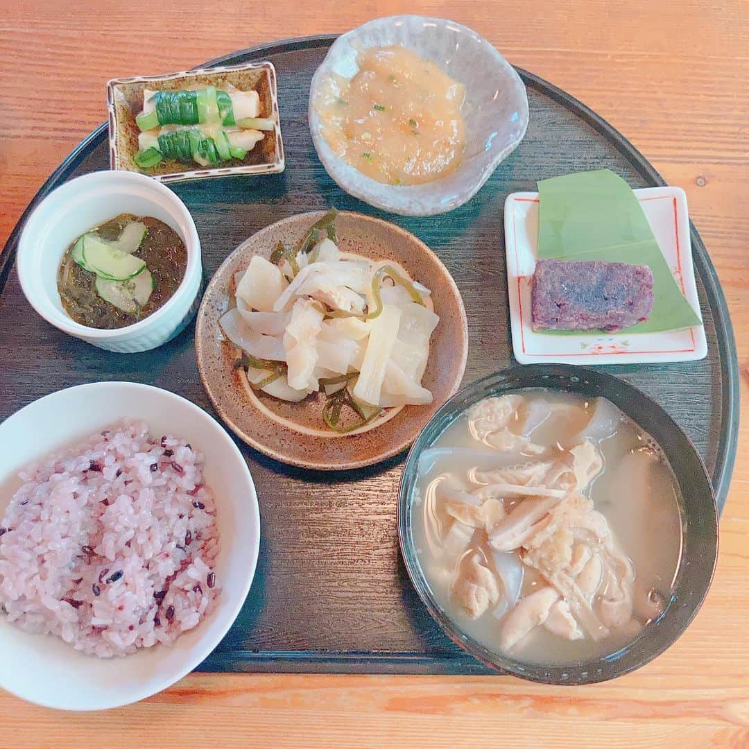 柳下毅一郎さんのインスタグラム写真 - (柳下毅一郎Instagram)「中身汁定食」8月27日 14時17分 - garth_y