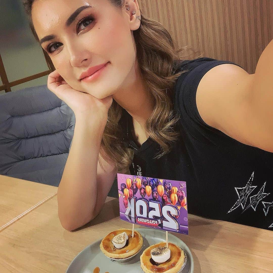小澤マリアさんのインスタグラム写真 - (小澤マリアInstagram)「Thank you so much @taiwan_kitchen  for having us !! Can’t wait for our YouTube collab to be uploaded soon! And I’m so happy that my YouTube channel hit 250k subscribers!!!  Thank you so much for all the love and support !!! I would have not made it this far w/o my fans had supporters from all over the world🌎   #youtube #youtubechannel #pr #mariaozawa #taiwan #taiwanfood #taiwankitchen #youtubecollab #philippines #250k #celebration #makati #influencer #model #フィリピン #フィリピン移住 #マニラ生活 #台湾キッチン #コラボ #モデル #インフルエンサー #ビジネスマン #小澤マリア」8月27日 14時32分 - maria.ozawa0108