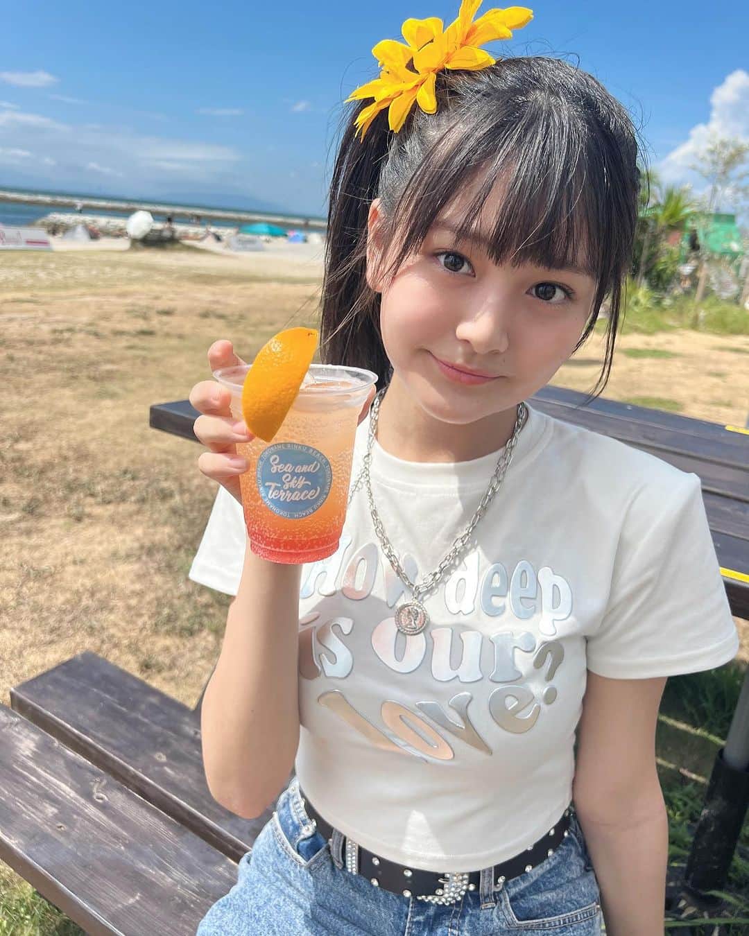 伊與田綾音のインスタグラム：「もうそろそろ8月も終わりだね🥲 まだまだ暑いと思うけど 9月も頑張りましょう💪🏻✨」