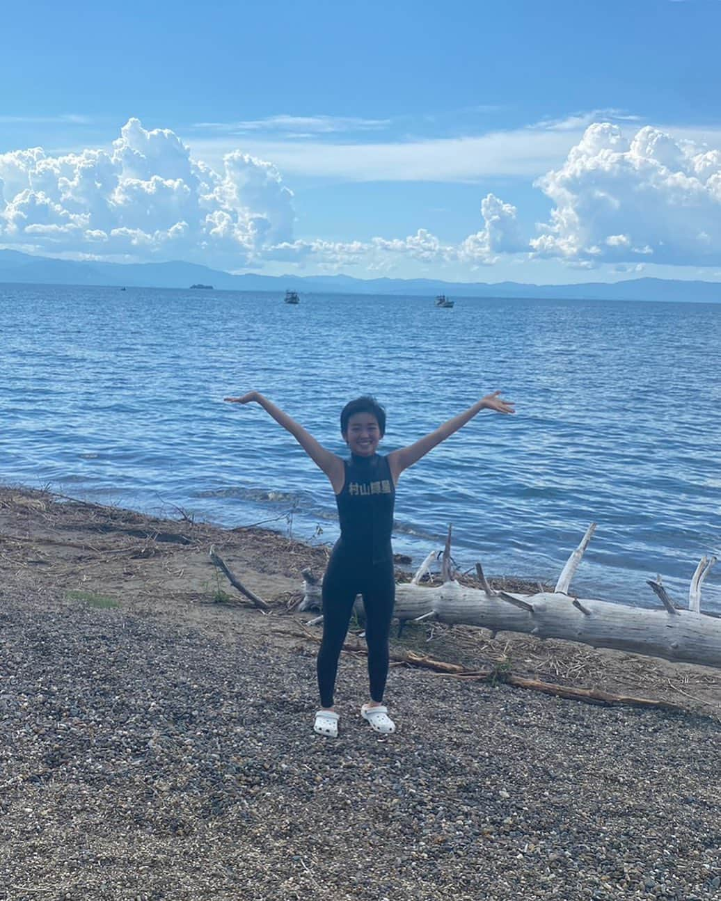 村山輝星さんのインスタグラム写真 - (村山輝星Instagram)「🏊‍♀️ 無事完泳 🏊‍♀️  きらりが特別入部したイッテQ！遠泳部の 琵琶湖横断6時間チャレンジが、先程終了しました🏊‍♀️  無事時間内に完泳！ 現場から写真が届きました📬*.+ﾟ  たくさんの応援コメント 本当にありがとうございました！！！  #村山輝星 #劇団東俳 #Tプロジェクト #24時間テレビ #イッテQ！ #遠泳 #琵琶湖 #つながる24時間テレビ #なにわ24」8月27日 14時39分 - murayama_kirari_staff