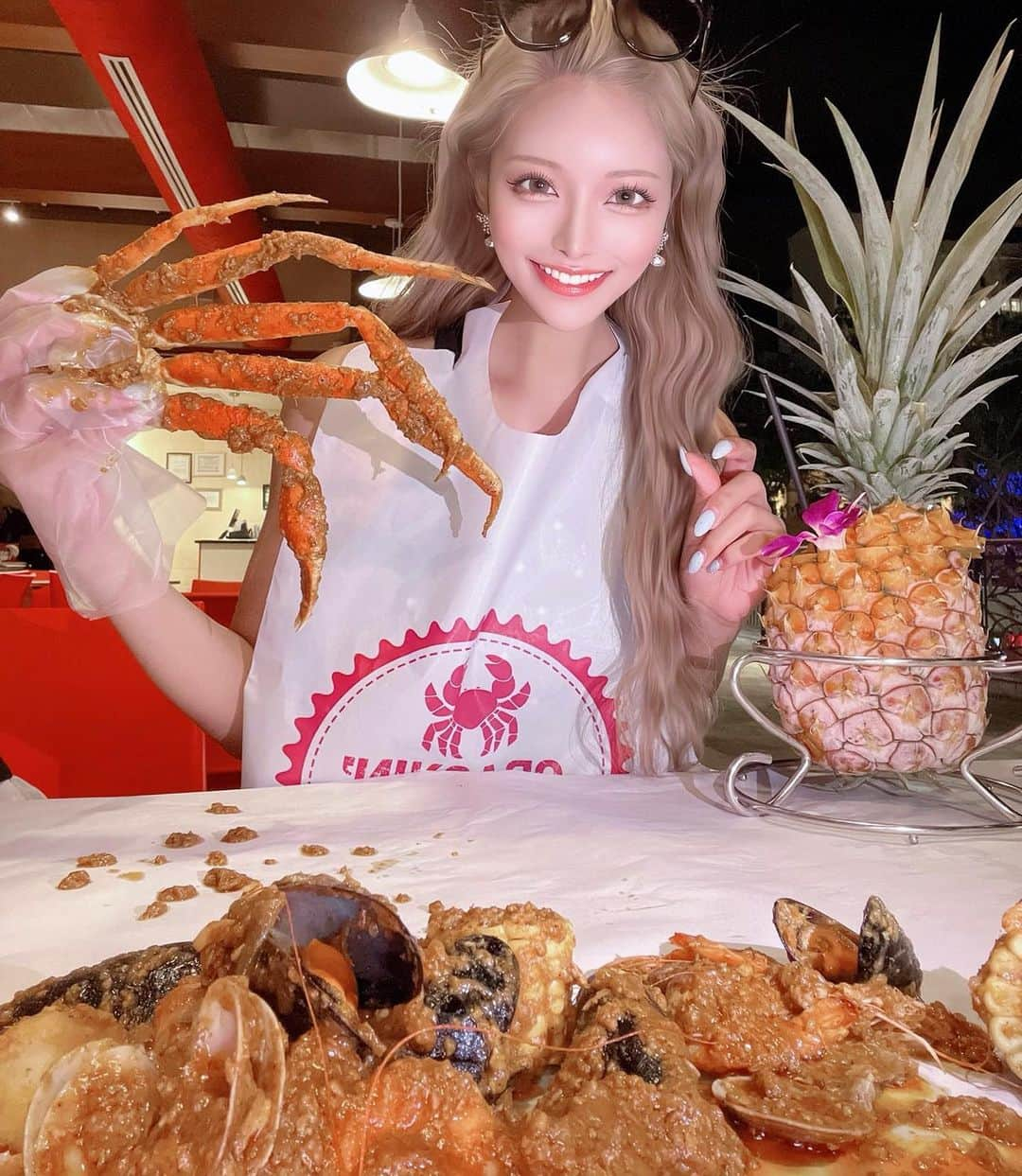 如月れいさんのインスタグラム写真 - (如月れいInstagram)「🫲🦀🦐🦞🫱  ミシュランシェフのお店でハワイの新鮮な食材を マナーを気にせず手づかみで豪快に頂きました👱🏽‍♀️  #キャバ嬢#熊本キャバクラ#水色向上委員会#韓国系ギャル#熊本キャバ嬢#キャバドレス #ミルクティーベージュ#エンジェルシャンパン #タビジョ#整形#ダイエット#キャバ嬢ヘアメイク#歌舞伎キャバ嬢 #六本木キャバ嬢 #北新地キャバ嬢#中洲キャハ嬢 #韓国コスメ#骨スト#イエベ#女子旅#熊本カフェ#アートメイク#熊本サウナ#海外旅行好きな人と繋がりたい #ハワイグルメ #ハワイ旅行」8月27日 6時02分 - rei_atelier__