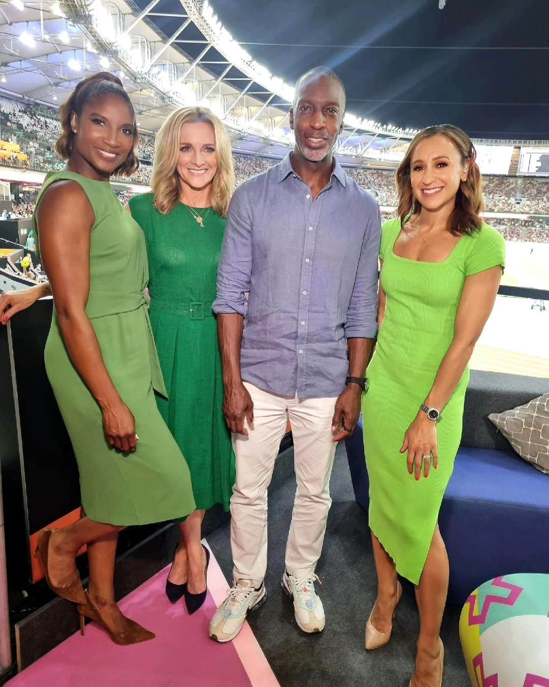 ジェシカ・エニス＝ヒルさんのインスタグラム写真 - (ジェシカ・エニス＝ヒルInstagram)「We have a habit of doing this @gabbylogan @realdeniselewis 💚💚💚」8月27日 6時51分 - jessicaennishill