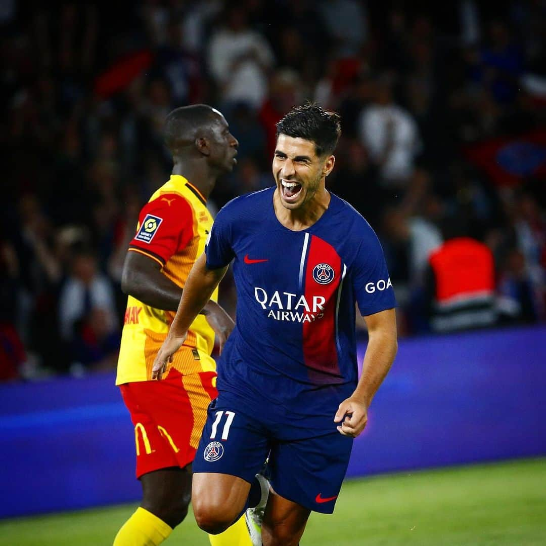 マルコ・アセンシオさんのインスタグラム写真 - (マルコ・アセンシオInstagram)「First win, first goal. 😁⚽️ Ici c’est Paris 🔴🔵 @psg」8月27日 7時21分 - marcoasensio10