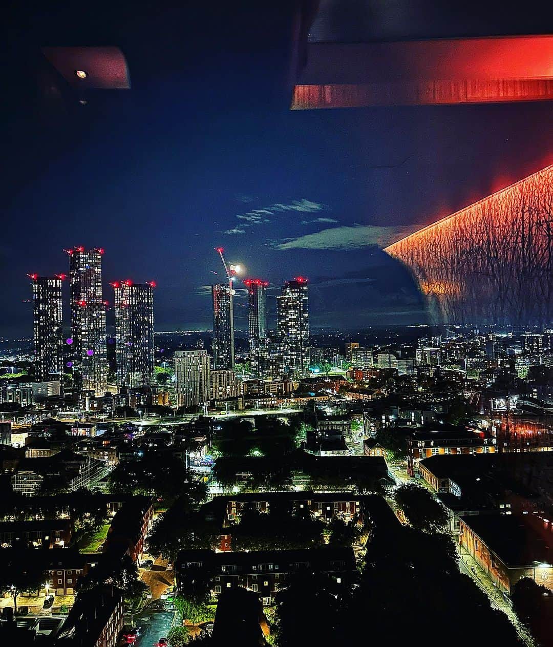 デビッド・モリシーのインスタグラム：「20 Stories! Manchester!」