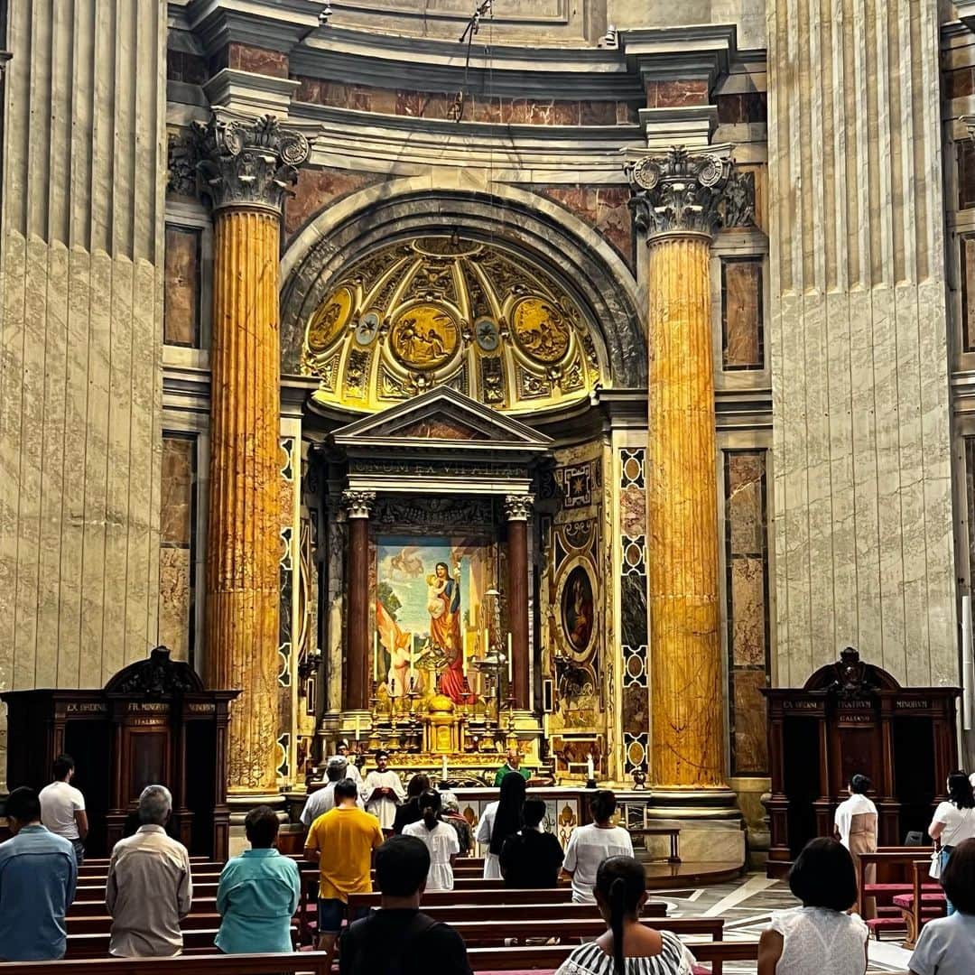 乙武洋匡さんのインスタグラム写真 - (乙武洋匡Instagram)「【#Vatican】旅の始まりは、Vaticanから。  前回訪れたのは6年前。でも、あんまり記憶がないのは何でだろう。20代に初めて訪れたときの衝撃があまりに大きかったからかな。むしろそのときの記憶は、はっきりと残っている。  残る記憶。残らない記憶。何が違うんだろうね。そして、今回の旅はどれくらい記憶に残るんだろう。  #VaticanCity #SanPietro #VaticanMuseum #Vaticano #ヴァチカン #ヴァチカン市国 #ヴァチカン美術館 #バチカン #バチカン市国 #バチカン美術館 #サンピエトロ大聖堂」8月27日 7時34分 - ototake_official