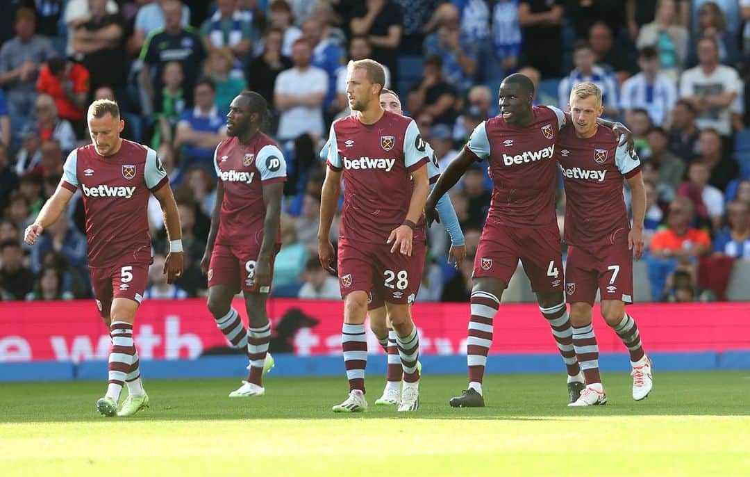 クル・ズマのインスタグラム：「Hard fought Win today ⚽️👊🏿 Well done TEAM ⚒️ @westham #uZoumaki」