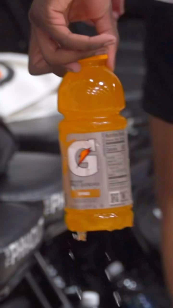 デイミアン・リラードのインスタグラム：「⚡️Thank you @gatorade for keeping our athletes hydrated at this year’s Formula Zero. @frmlazro 🧪」