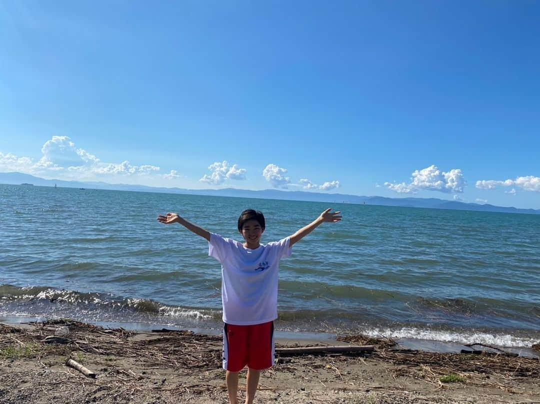 村山輝星さんのインスタグラム写真 - (村山輝星Instagram)「🏊‍♀️ まもなくです！  きらりが特別入部したイッテQ！遠泳部の 琵琶湖横断6時間チャレンジが、まもなく挑戦開始です🏊‍♀️  #村山輝星 #劇団東俳 #Tプロジェクト #24時間テレビ #イッテQ！ #遠泳 #琵琶湖 #つながる24時間テレビ #なにわ24」8月27日 8時22分 - murayama_kirari_staff