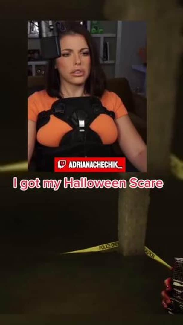 アドリアナ・チェチックのインスタグラム：「We are a couple of months away from Halloween and scary games coming back to Twitch! Who's ready? #adrianachechik #adrianachechikfanpage #twitchtv #twitch #twitchstreaming #horrorgames #twitchstreamer #streaming #streamer #scarygames #halloween」