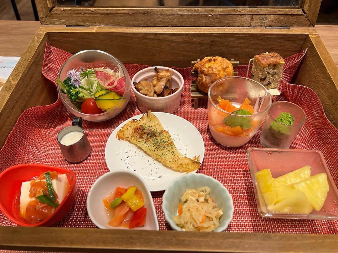 藤下良司さんのインスタグラム写真 - (藤下良司Instagram)「名古屋の朝食です。 可愛らしいです。」8月27日 8時59分 - riji2017