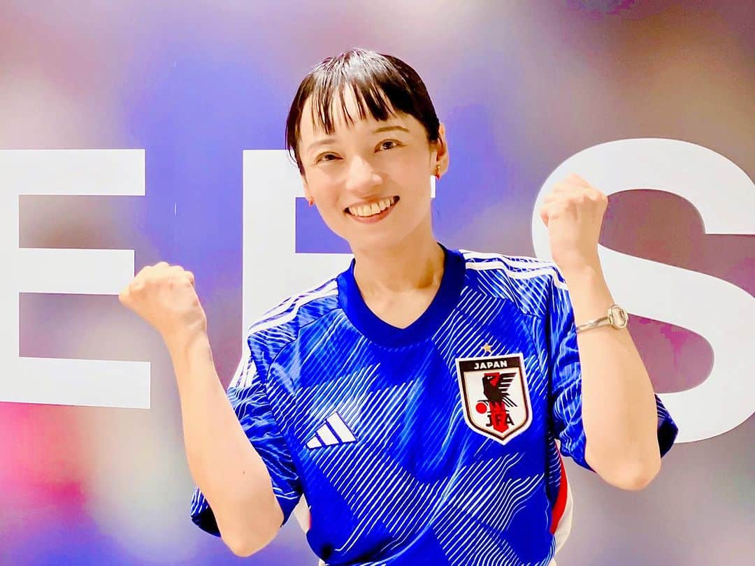 安田美香さんのインスタグラム写真 - (安田美香Instagram)「なでしこジャパン のワクワクを #WEリーグ へ⚽️ #WEリーグカップ 開幕戦実況つとめます🎤  8/27(日)18時KO WEリーグカップ第1節 #大宮アルディージャVENTUS vs #INAC神戸レオネッサ  🏟️#NACK5スタジアム大宮 で 💻#WEリーグ公式YouTubeチャンネル  📱#スポーツナビ　でご一緒に♪   #女子サッカー # @we_league  @we_league_intl  @omiya_ardija_ventus_official  @inac_kobe_official  @mika.yasuda.horipro」8月27日 9時06分 - mika.yasuda.horipro