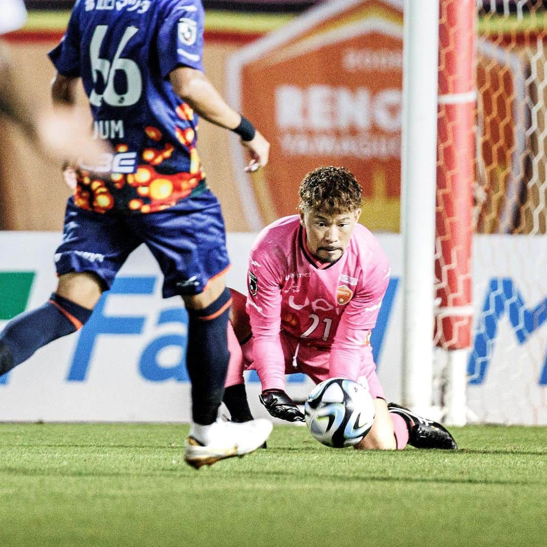 レノファ山口FCさんのインスタグラム写真 - (レノファ山口FCInstagram)「8.26🆚甲府 カメラマン菓子谷さんによるピックアップフォト！ #renofa #河野孝汰 #佐藤謙介 #シルビオジュニオール #関憲太郎 #キムボムヨン #池上丈二 #平瀬大 #吉岡雅和 #五十嵐太陽 #成岡輝瑠」8月27日 9時19分 - renofa_yamaguchi