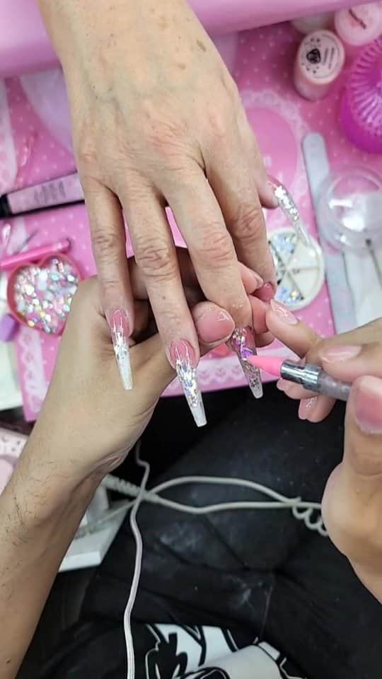 Max Estradaのインスタグラム：「Enailcouture.com new 123go bubble gum gel,  solid glue gel♡ vegan and Hypoallergenic.  Made in America 🇺🇸The moment so many have been waiting for is finally here! Enailcouture.com 123go maximum square is the longest flat boxy square pre made full coverage gel nail in the game. We also dropped xs sculpture square and magical ice hologram stickers☆Enailcouture.com 123go 5XL Coffin nails are the longest full coverage pre made gel nails in the world. They are EVERYTHING, made in America.Enailcouture.com new product drop ♡!~ 123go diy gel and our new charm nail stickers 😍Enailcouture.com made in American ♡!~Enailcouture.com 123go pre made gel nails are the game changer !~ perfect nails every time with no smells or dust!~ long lasting and easy removal , made in America! Enailcouture.com  #ネイル #nailpolish #nailswag #nailaddict #nailfashion #nailartheaven #nails2inspire #nailsofinstagram #instanails #naillife #nailporn #gelnails #gelpolish #stilettonails #nailaddict #nail #💅🏻 #nailtech#nailsonfleek #nailartwow #네일아트 #nails #nailart #notd #makeup #젤네일  #glamnails #nailcolor  #nailsalon #nailsdid #nailsoftheday Enailcouture.com」
