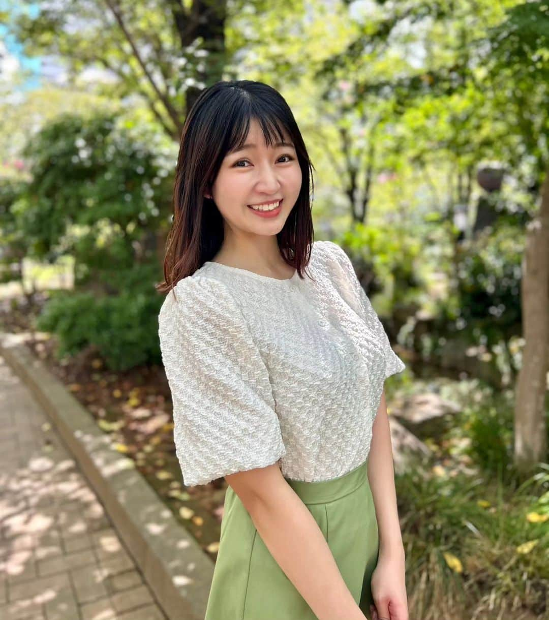 女子アナ好きみっきーさんのインスタグラム写真 - (女子アナ好きみっきーInstagram)「NHK札幌 山下佳織ちゃん❤️ 佳織ちゃん可愛い😊 #山下佳織 #NHK #新人 #アナウンサー #かわいい #美女 #ナイスバディ #癒し系 #気象予報士 #weekendweather #thetime #KaoriYamashita #nhk #announcer」8月27日 10時13分 - mikiya_m39