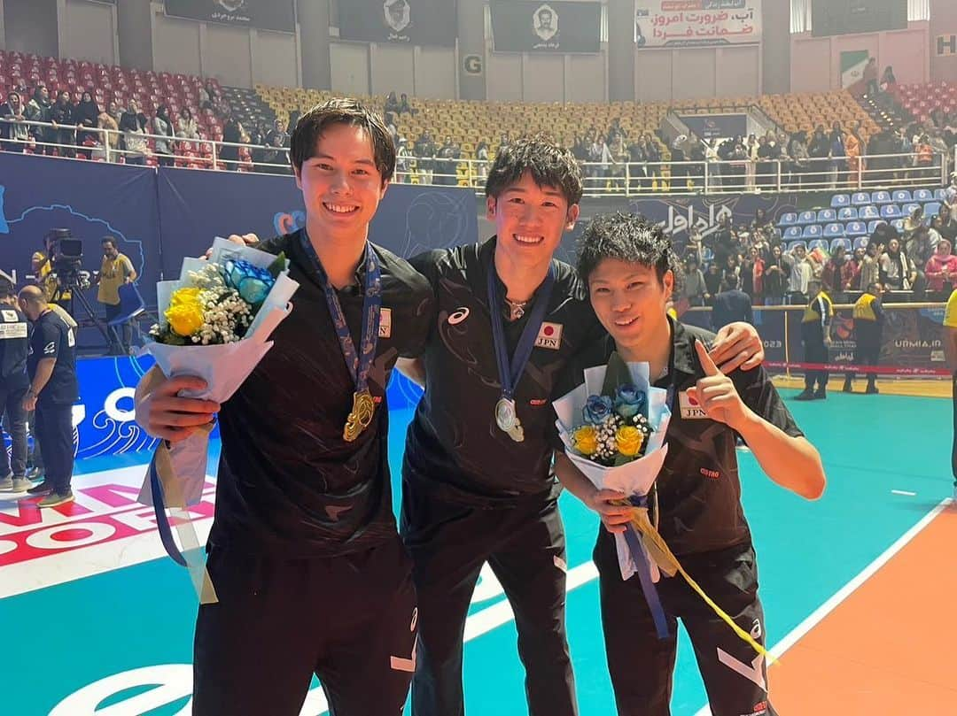 髙橋藍さんのインスタグラム写真 - (髙橋藍Instagram)「Asian champion 🥇  沢山の応援ありがとうございました！ イランのアウェー感凄かった！」8月27日 11時00分 - ran.volleyball0902