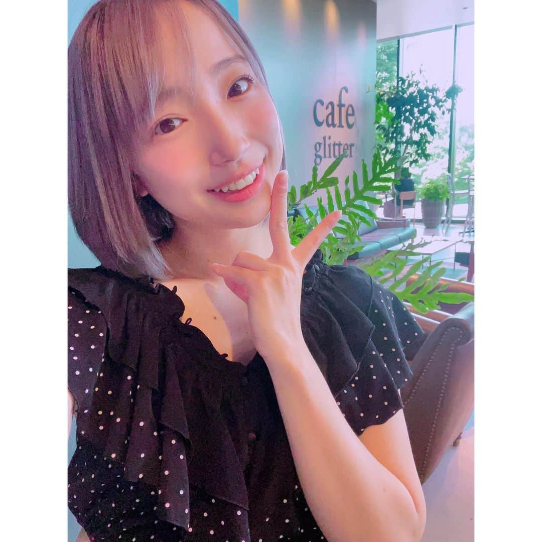 有明ゆなさんのインスタグラム写真 - (有明ゆなInstagram)「立川にある よく行くカフェ☕️✨ @cafe_glitter.gram さん🌷 . 今回は 焼きチーズハンバーグカレー🍛 カフェ飯ってなんでこんなに 食べたくなるんだ🤤🤤🤤 . チーズ、カレー、ハンバーグ 美味しいにきまってる💋 スパイシーカレーってよりも 優しいカレーで食べやすい💚 . パスタ🍝もあるし ケーキ🍰もかき氷🍧も 種類豊富だから 何回も行っちゃう🌻 . きっと 夏が終わると またメニューもかわるかな？！ 楽しみにしてよっ💙❤️💛 . . . . PR @cafe_glitter.gram #カフェグリティア #cafeglitter #ミルクかき氷 #立川グルメ #立川カフェ」8月27日 11時59分 - ariake_yuna