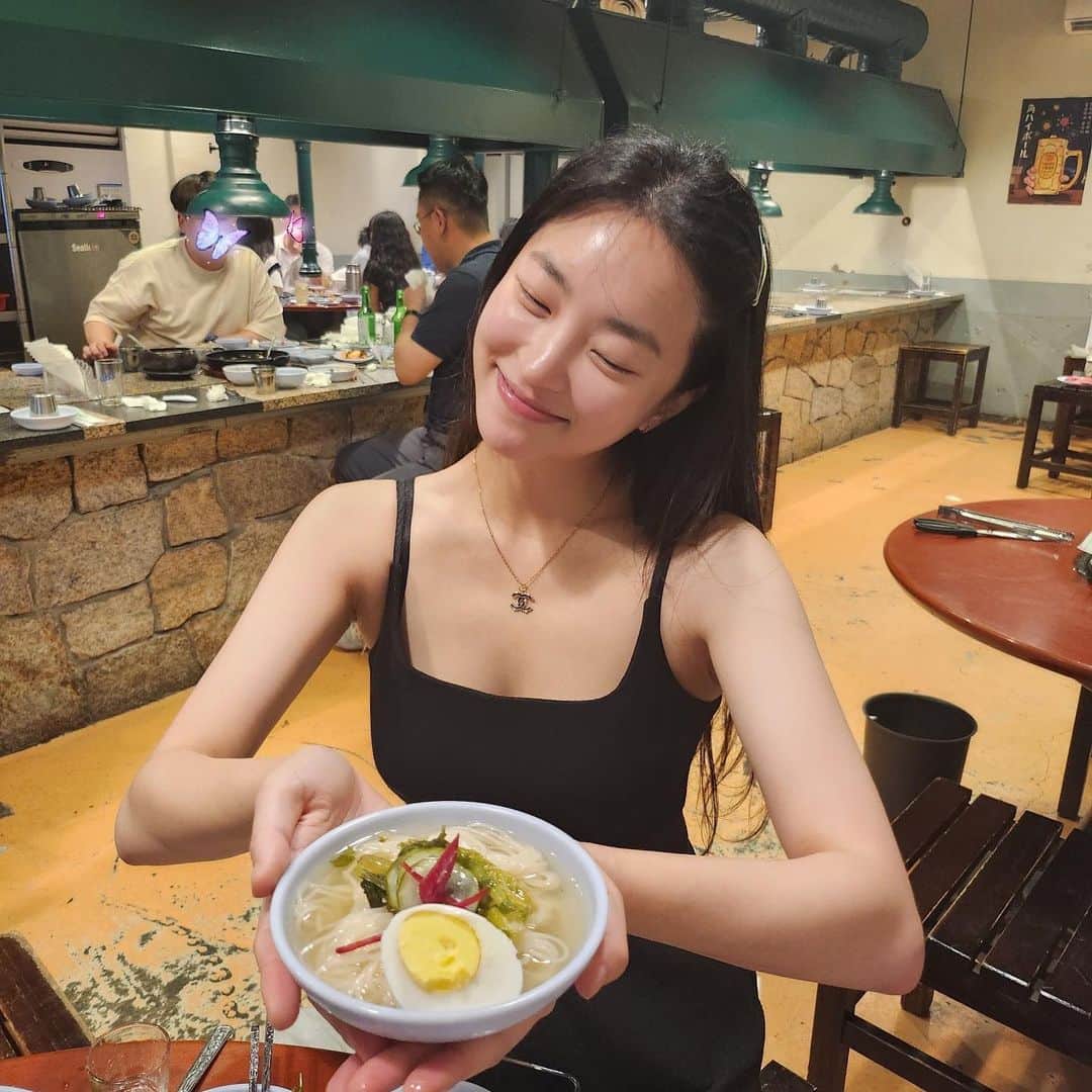 jiesuuのインスタグラム：「한 그릇 하실래요?」