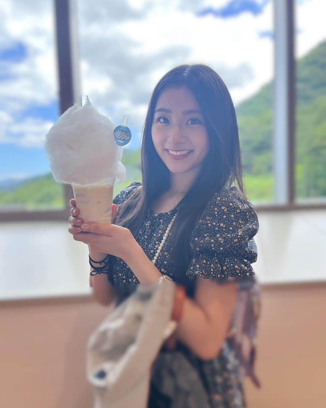 杏ジュリアさんのインスタグラム写真 - (杏ジュリアInstagram)「おはようございま~す☀️(^O^)／  今日は、 “@ JAM EXPO 2023 supported by UP-T” に出演させていただきます🧡  とき宣の出演は、いちばんラストです☝️ ストロベリーステージで待ってます！！🍓  写真は、弾丸で箱根にお出かけした時のものです📸  景色が超綺麗で、ここはどこ⁈😳😳って感じでした笑笑  #アットジャム #ストロベリーステージ #箱根 #hakone #箱根旅行 #早雲山 #箱根ロープウェイ #早雲山駅 #黒たまご #大涌谷 #温泉 #晴天 #箱根登山鉄道 #selfie #셀카 #code #fation  #오오티디 #ootd #데일리코디 #japan #idol #超とき宣  #杏ジュリア」8月27日 12時32分 - julia_an_official