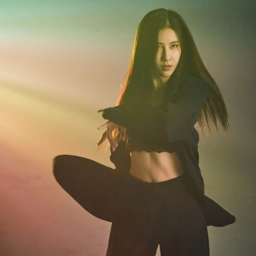 のインスタグラム：「Busy August. 너무 바빴던 8월.  쟈쥬 업뎃 못해서 미안행ㅠ🩷」