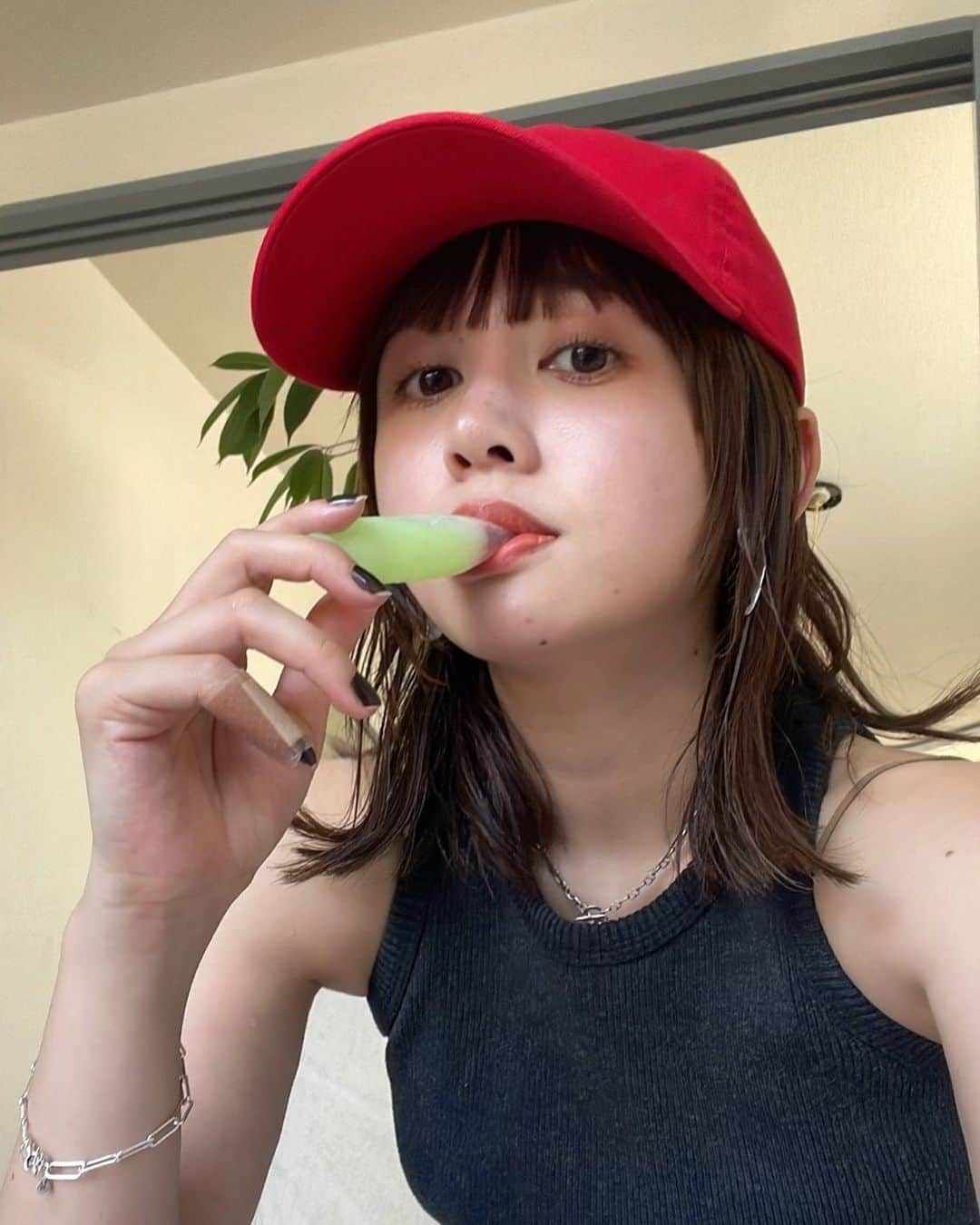 藤沢麻衣さんのインスタグラム写真 - (藤沢麻衣Instagram)「⠀ 夏はチューペット🍈🍈🍈🍧」8月27日 13時10分 - fujisawamai