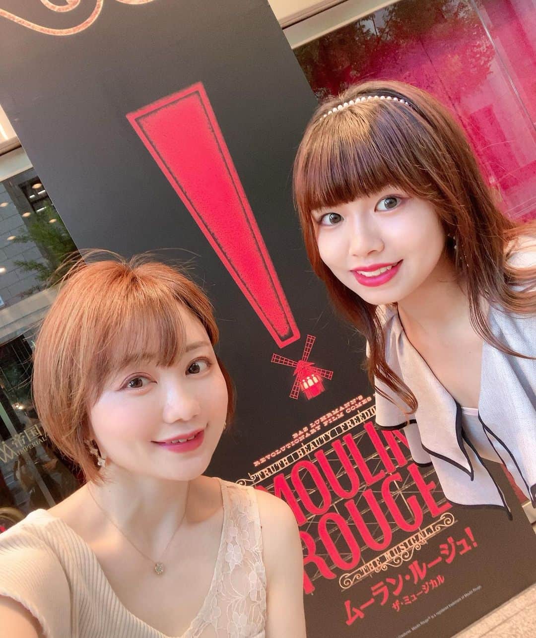 Roseさんのインスタグラム写真 - (RoseInstagram)「👠🍸💎  💋MOULIN ROUGE💋  映画の世界と ミュージカルの世界 それぞれ違って楽しかった…✨  終始もう照明に照らされてキラキラ輝く衣装と豪華ゴージャスな舞台セットに目が釘付けだった✨  演者さんの実力とオーラはもちろんのこと 会場の観客の方達の熱心さと活気がすごかった…！！ やっぱり生のステージは違う〜✨ ルーラ誘ってくれてありがとう🫶  終わった後は歩いてペニンシュラのバーへ🍸 普段味わえない空間をたくさん堪能した１日でした💜  次は必ずパリのムーランルージュを観に行く🌙  #帝国劇場  #ムーランルージュ  #ムーランルージュザミュージカル  #moulinrouge  #ペニンシュラ東京」8月27日 13時15分 - rose_ro_tan