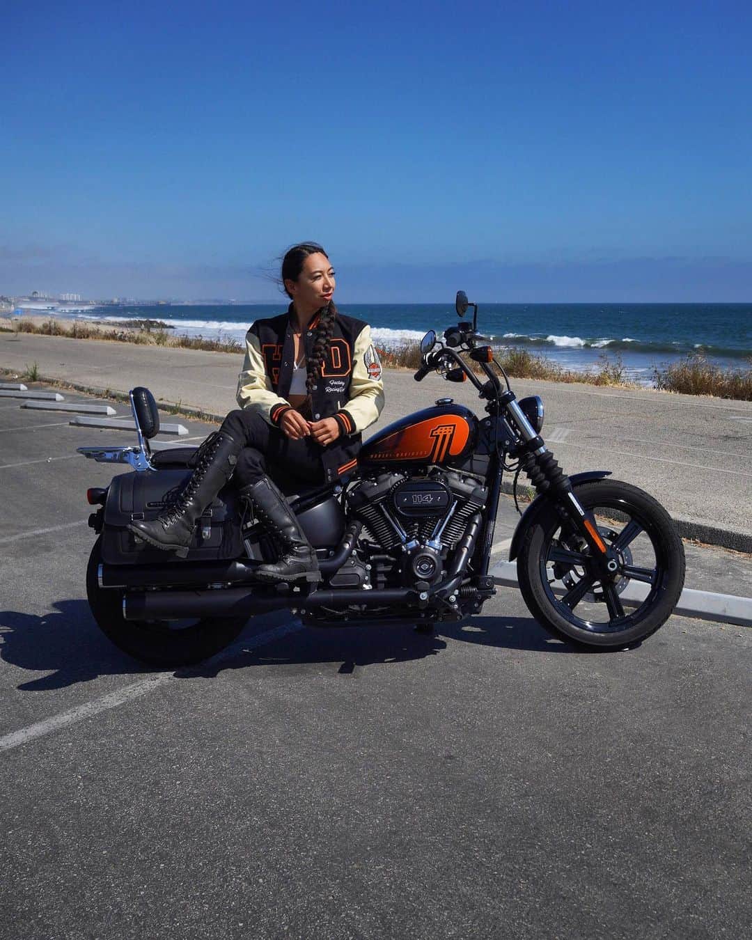 Harley-Davidsonのインスタグラム：「Stripped-down and laid-back, Street Bob rentals are now available through @EagleRider.​  Search a rental location at link in bio.​  ​#HarleyDavidson #EagleRider #StreetBob」