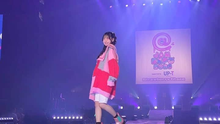 のインスタグラム：「歓声に照れちゃって"ルーン🎵"になっちゃった私🤣#zipper #ふるっぱー　#櫻井優衣」
