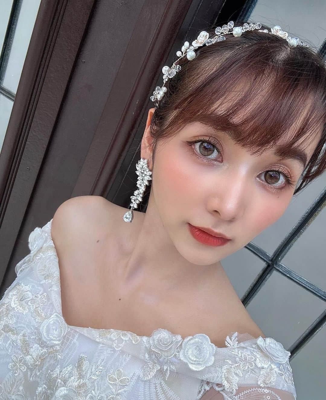 瀬野ユリエさんのインスタグラム写真 - (瀬野ユリエInstagram)「この間お仕事でウェディングドレス着ました📸👰‍♀️ お写真楽しみだなぁ✨💕 #撮影#作品撮り#ウェディングドレス#モデル」8月27日 22時56分 - canlove712