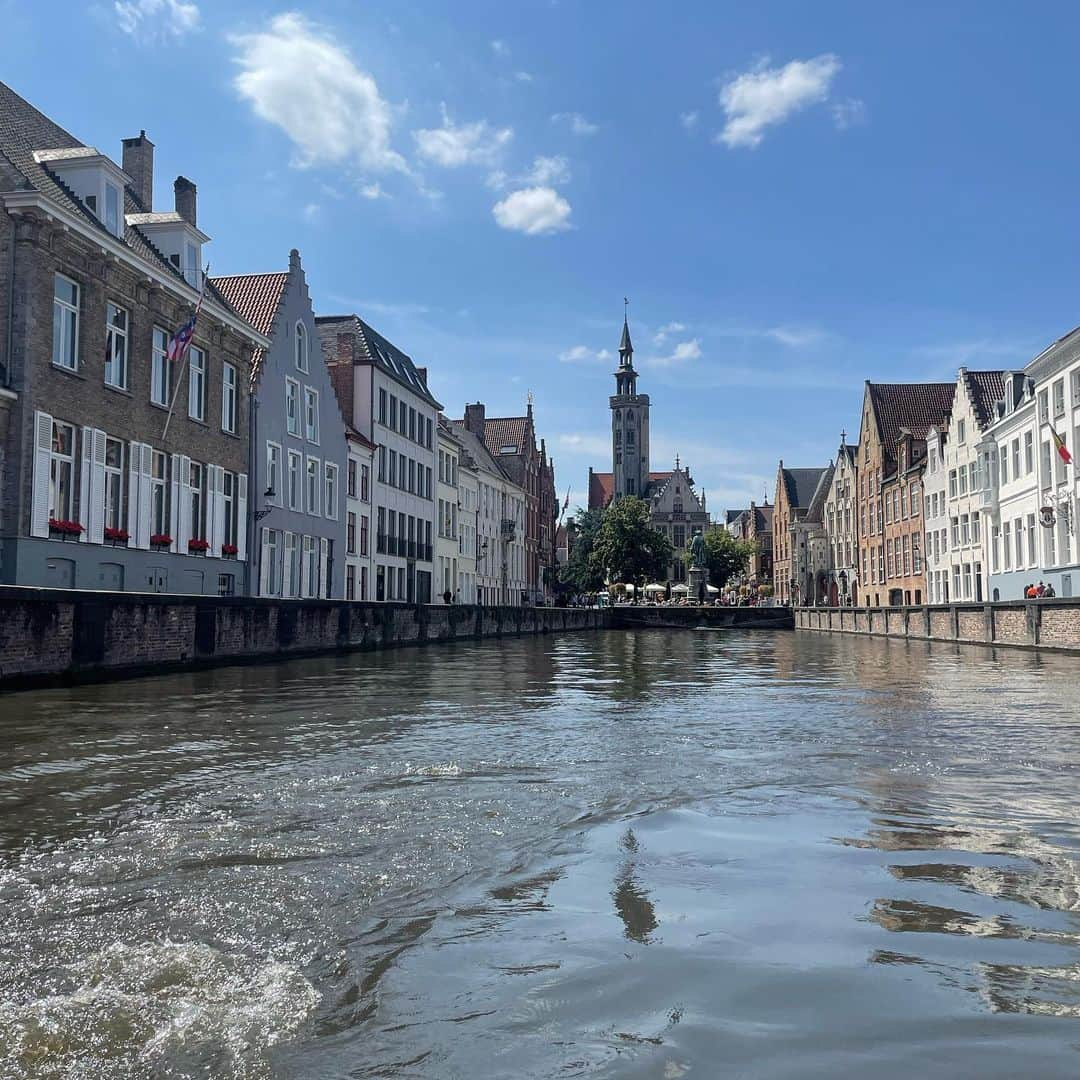 太田りゆさんのインスタグラム写真 - (太田りゆInstagram)「📍Belgium🇧🇪 凄く綺麗な街並みだった 思い出のひとつとして📸*     #teambridgestonecycling #chaseyourdream #trackcycling #trackcyclist #cycling #cyclist #belgium #cyclingphotos #sprint #sport #athlete #japan  #自転車 #自転車競技 #サイクリング #スポーツ #筋肉 #筋肉女子 #トレーニング #トレーニング女子 #ベルギー」8月27日 22時57分 - riyuponpon