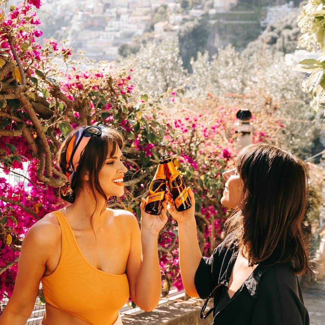 Mionetto USAさんのインスタグラム写真 - (Mionetto USAInstagram)「Buongiorno Bella! Join Mionetto Prosecco with your amici as we continue to embark on our Italian itinerary! 🧡 We are reaching our next bellissime destination! Allora, can you take a guess as to where our next Mionetto Travel Guide is headed to?  Get ready & let us know where we should pop the Mionetto Prosecco next! 🍾  #MionettoProsecco #TravelGuide #VisitItaly  Mionetto Prosecco material is intended for individuals of legal drinking age. Share Mionetto content responsibly with those who are 21+ in your respective country. Enjoy Mionetto Prosecco Responsibly.」8月27日 23時03分 - mionettoproseccousa