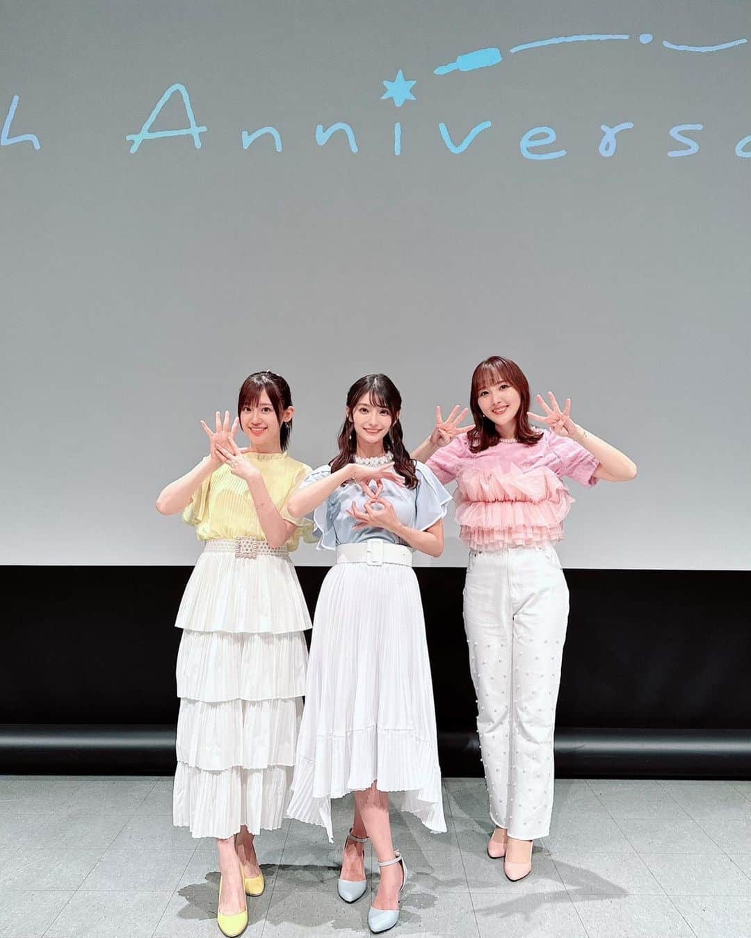 長久友紀さんのインスタグラム写真 - (長久友紀Instagram)「「Earphones 8th Anniversary Special Party」 来て下さった皆様ありがとうございました！  久々の有観客のトークイベントでしたがいかがでしたかー？ コーナーも盛りだくさんで楽しかったー！！！✨ ニューアルバム発売決定や「＃それが声優」のイヤホンなど新情報もあり、9年目もイヤホンズ として活動出来て嬉しいな♡ これからも末長久よろしくね˚₊*(ˊॢo̶̶̷̤ .̫ o̴̶̷̤ˋॢ)*₊˚  オンラインくじはこちらから💁‍♀️ https://www.fan-ds.com/top/fds-kuji/lot/detail/earkuji3  2024/2/14ニューアルバム「手紙」の予約受付はこちらから💁‍♀️ https://eaphones.lnk.to/TGMTW  #それが声優！キャラクターボイス搭載イヤホンのご予約はこちらから💁‍♀️ https://wedge-audio.jp/products/seiyus-life-earphones  #イヤホンズ  #イヤホンズ8周年」8月27日 23時04分 - nagakuyuki
