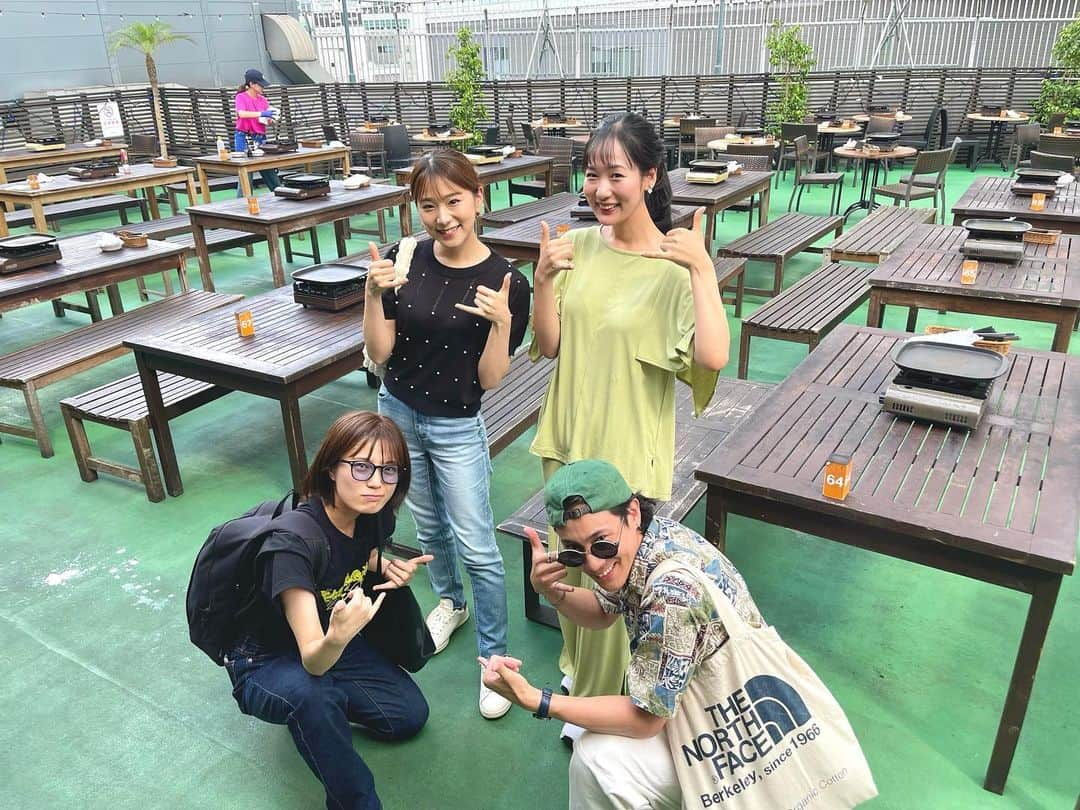 宮崎麗奈のインスタグラム：「． ハマナビ関係者でBBQをしました🍖☀️ ⁡ 久しぶりにナビゲーターのみんなと集まれて、 普段会う機会がないスタッフさんにもお会いできて、 美味しいお肉が食べ放題で…🤤💕 ⁡ とっても楽しい時間でした！ ⁡ ⁡ --------------------------------------------- 今回利用させて頂いたお店はこちら💁‍♀️✨ ⁡ 📍横浜モアーズ食べ放題BBQビアガーデン @yokohama_beer 神奈川県横浜市西区南幸1-3-1屋上横浜モアーズ 開催期間：2023年4月13日～9月24日 ⁡ 📍cafe&dining PERCH @perch_cafekitchen 神奈川県横浜市西区岡野1-1-17 ベイシス横濱岡野1階 --------------------------------------------- #ハマナビ #TVK #テレビ神奈川 #横浜 #横浜市 #ハマナビナビゲーター #ナビゲーター #BBQ #バーベキュー #食リポ #アナウンサー #フリーアナウンサー #宮崎麗奈」