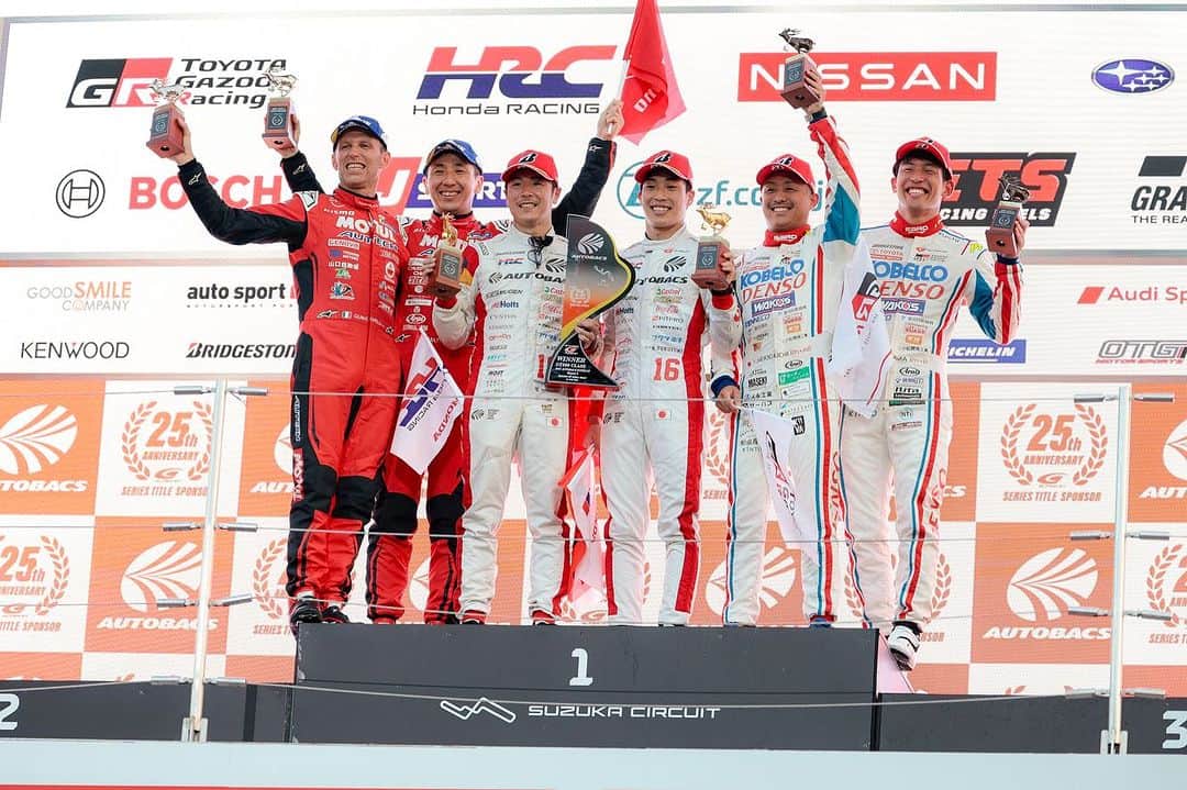 中山雄一のインスタグラム：「SUPER GT第5戦 決勝☀️ ⁡ ⁡ 12番手と後方のスタートとなりましたが、寿一さんとエンジニア陣の采配、また関口選手のスピードにより3番手まで順位をあげました。 ⁡ その後私にバトンタッチし、序盤はペースが上がらず苦しい展開となりましたが、順位を守ることができました。 ⁡ 3位でのゴールとなりましたが、2位のチームの失格により繰り上がり、貴重なポイントをゲットしました。 ⁡ なんとか後半戦に繋がる結果を残すことができたので、この流れでSUGOもモノにしていきたいと思います。  #supergt #tgrteamsard #grsupra」