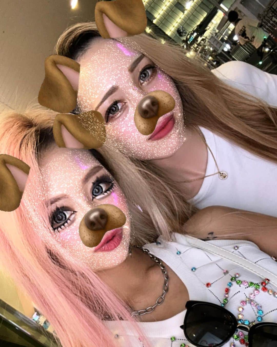 HIRANOAMIのインスタグラム：「この前久しぶりに @_rxxnbaby に 会えた時の🩷🩷 サンリオ着いてきてくれた😘🫶 . 定期的にあいたぃ🥺🥺🥺 . #ギャル#東京#サンリオピューロランド」