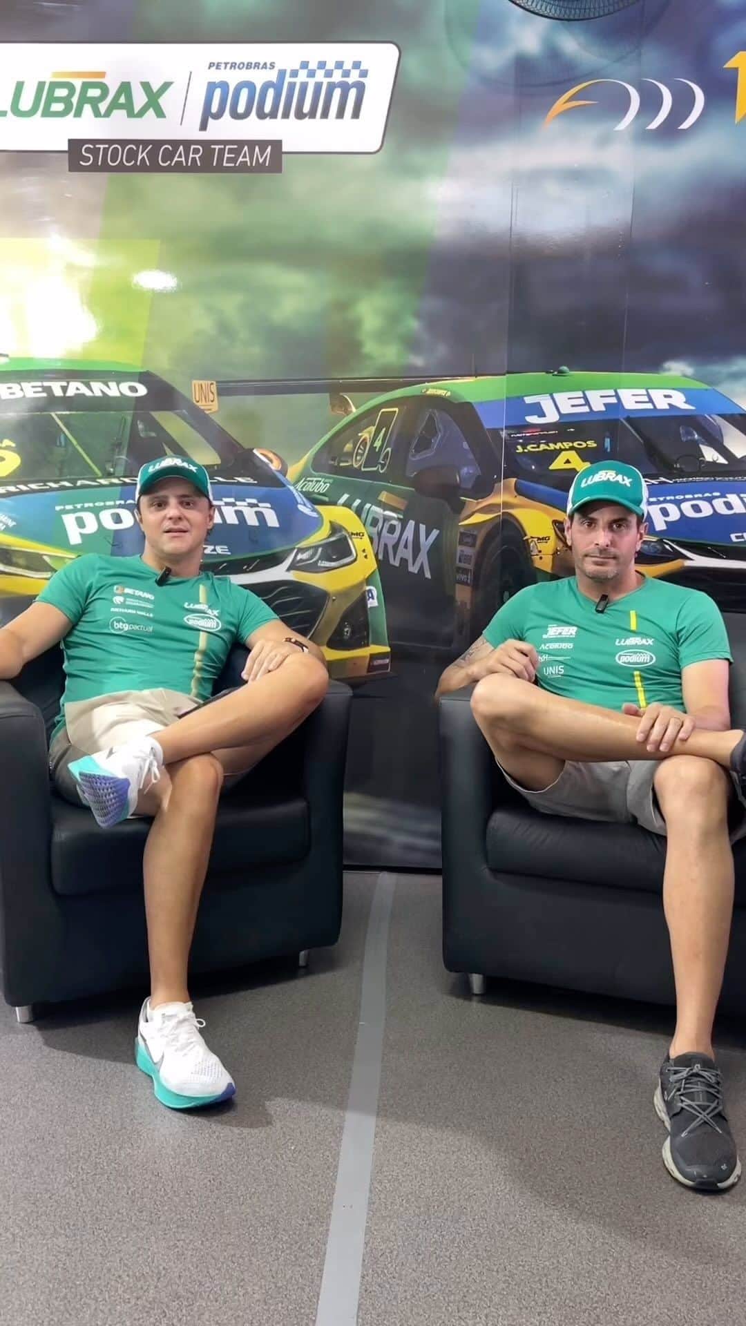 フェリペ・マッサのインスタグラム：「O #DesafioDosPilotos dessa etapa da @stock_car é pra quem é realmente fã, hein?  Qual dos dois pilotos tem a melhor memória, @massafelipe ou @juliocampos04?   E você, conseguiu acertar tudo? Conta aqui pra gente!」